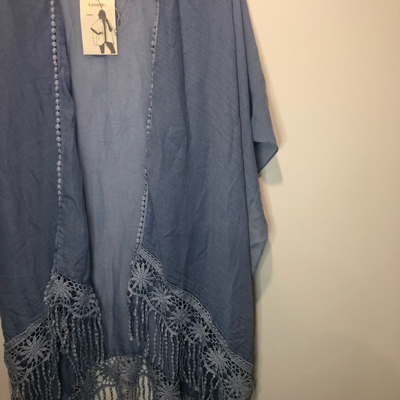 ✨2/$20✨ LIGHT BLUE LIGHTWEIGHT KIMONO✨ - Picture 3 of 4